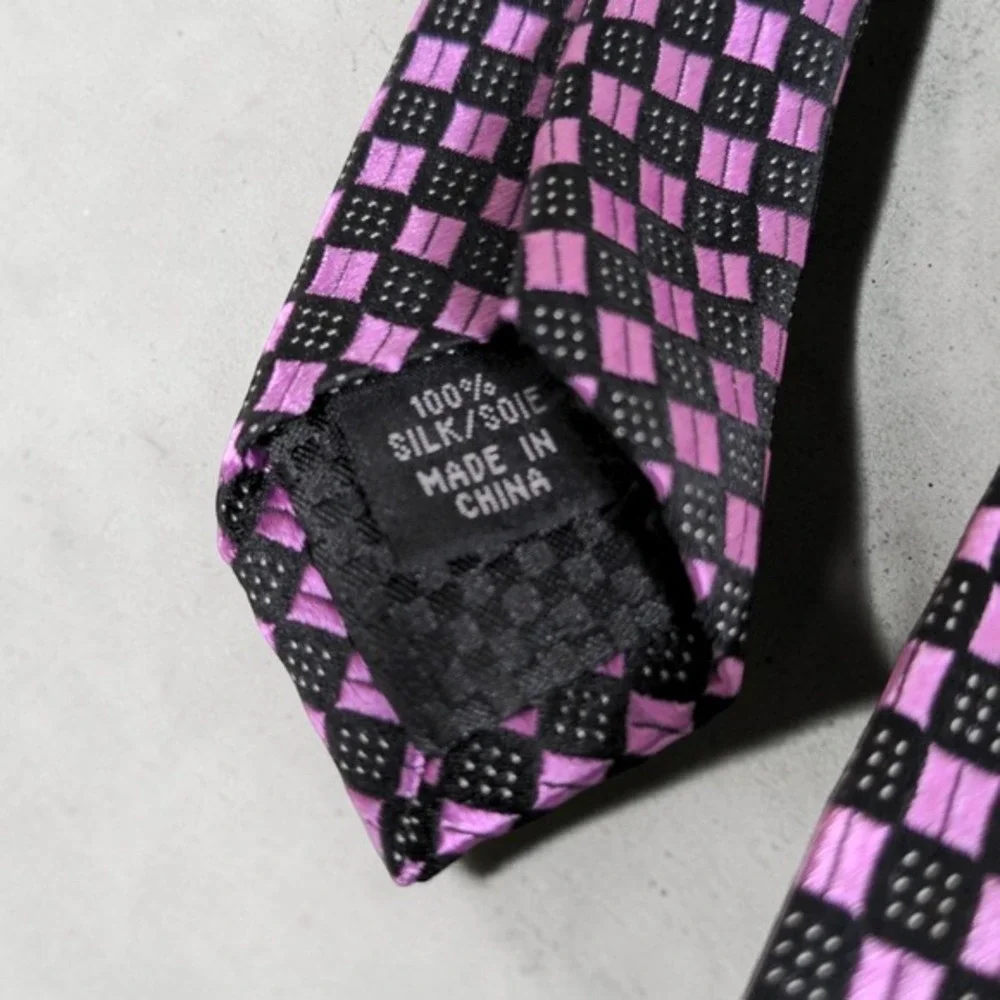 Sean John Silk Tie Mens Pink Black Checkered Grid Square Pattern VTG Y2K 3.5